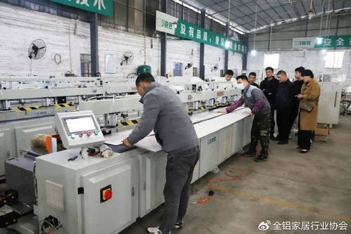 佛山銳匠機械 實木家具、護墻板與全鋁家居設(shè)備的智造之路與互聯(lián)網(wǎng)銷售